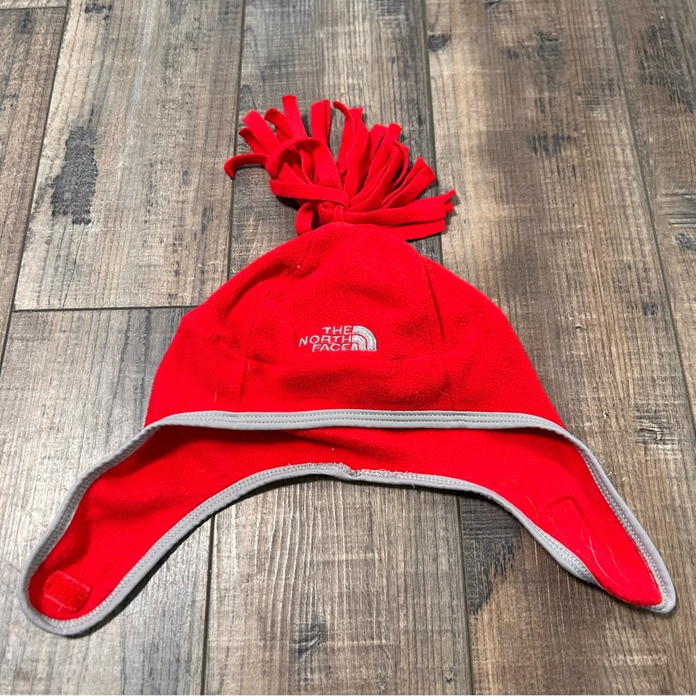 The North Face‎ Baby Pom Pom With Strap Beanie Red Infant One Size
